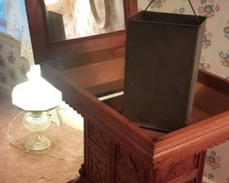 Rare 1886 Ross wash stand in great condition. 