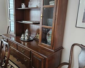 Ethan Allen china hutch