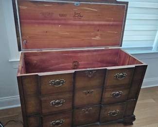Lane Cedar chest with drawer