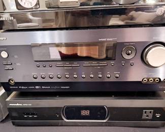 Lots of electronics! Ruku, Samsung & more! 