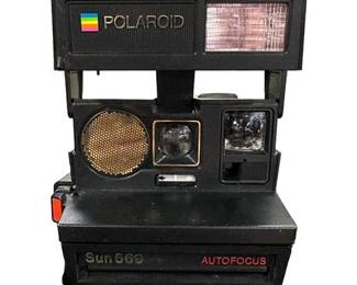 Lot 31   
Polaroid Sun 660 Auto Focus Camera