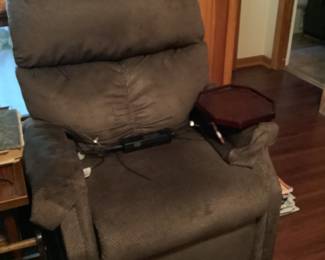 Like new lift chair