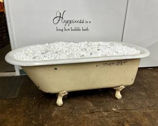 Porcelain Footed Bathtub
