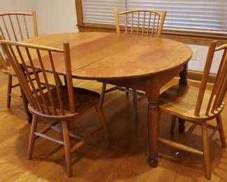Dinette Set with Four Chairs and Insert Leaf