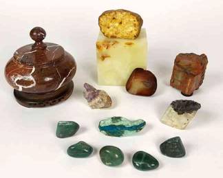 Stones, Geodes And Natural Minerals