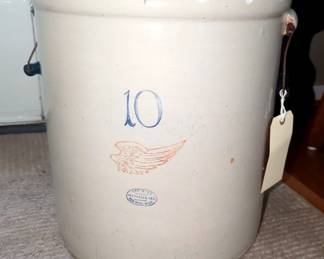 Red Wing Potteries Inc 10 Gallon Stoneware Crock With Wood And Metal Handles, 17" x 15" Dia