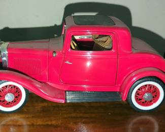 Diecast 1:18 Scale Road Legends 1932 Ford 3-Window Coupe And Burago Dodge Viper GTS Coupe