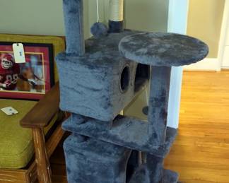 Free Standing Multi Level Carpeted Cat Tree, 55” Tall
