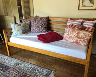 Day Bed, Pillows