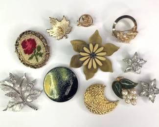 Bundle of Brooches
