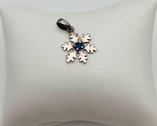 Vintage Sterling Silver Snowflake Pendant