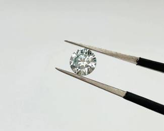 Moissanite Round Cut Gemstone