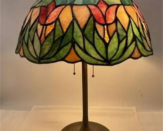 Lot 005   
Tiffany-Style Lamp