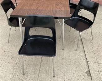 Lot 011  
MCM 1963 Table & Chairs