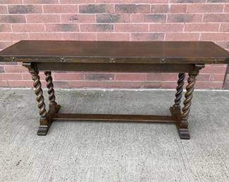 Lot 012   
Hardwood Extending High Table