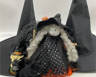 Lot 037   
“ BEST WITCHES “ Hand-Crafted Witchy Poo & Real Fur Black Cat
