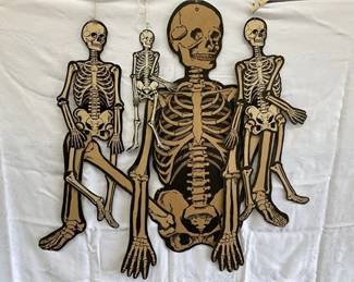 Lot 039   
1940’s H. E. Luhrs Card Stock Jointed Skeletons