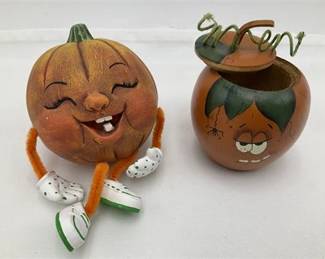 Lot 041  
The Sweetest Little Handcrafted Pumpkins