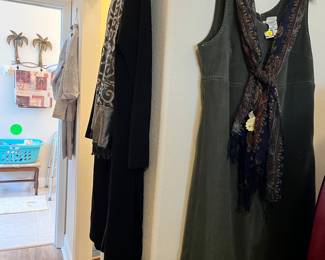 Nice dresses & scarfs