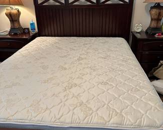 Queen size bed