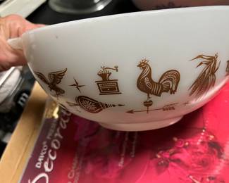 Vintage pyrex