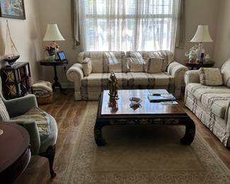 Coffee table needs TLC only $50