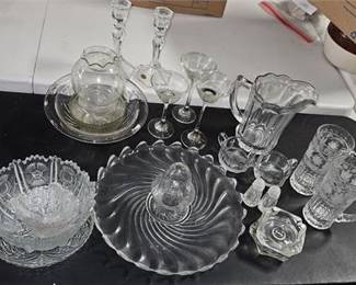 Lot 166   2 Bid(s)
Assorted Glass