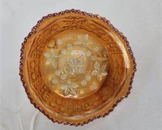 Lot 187   17 Bid(s)
Fenton Marigold Carnival Butterfly And Berries Footed Berry Bowl