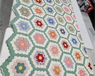 Lot 338   30 Bid(s)
Large Handmade Quilt