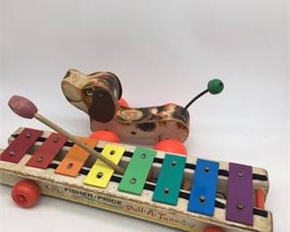 Lot 189   0 Bid(s)
1960’s Fisher Price toys Pull a tune Little Snoopy