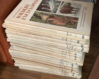 Wildlife encyclopedia set