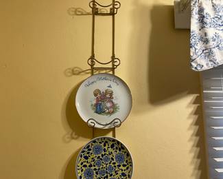 Decorative plate holders – two available