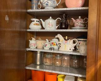 Teapots, Tupperware and storage canisters
