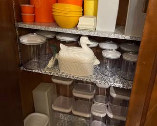 Suction lid storage containers