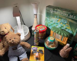 Vintage lamps and toys 