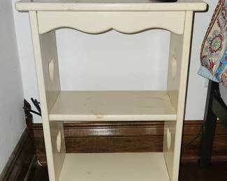 Qty 2 nightstands