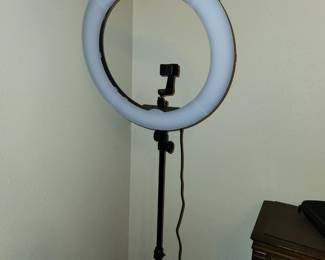 Ring light
