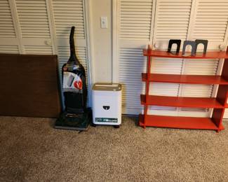 shelf, shredder, vacuum