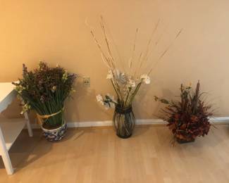 Plant décor for three seasons.