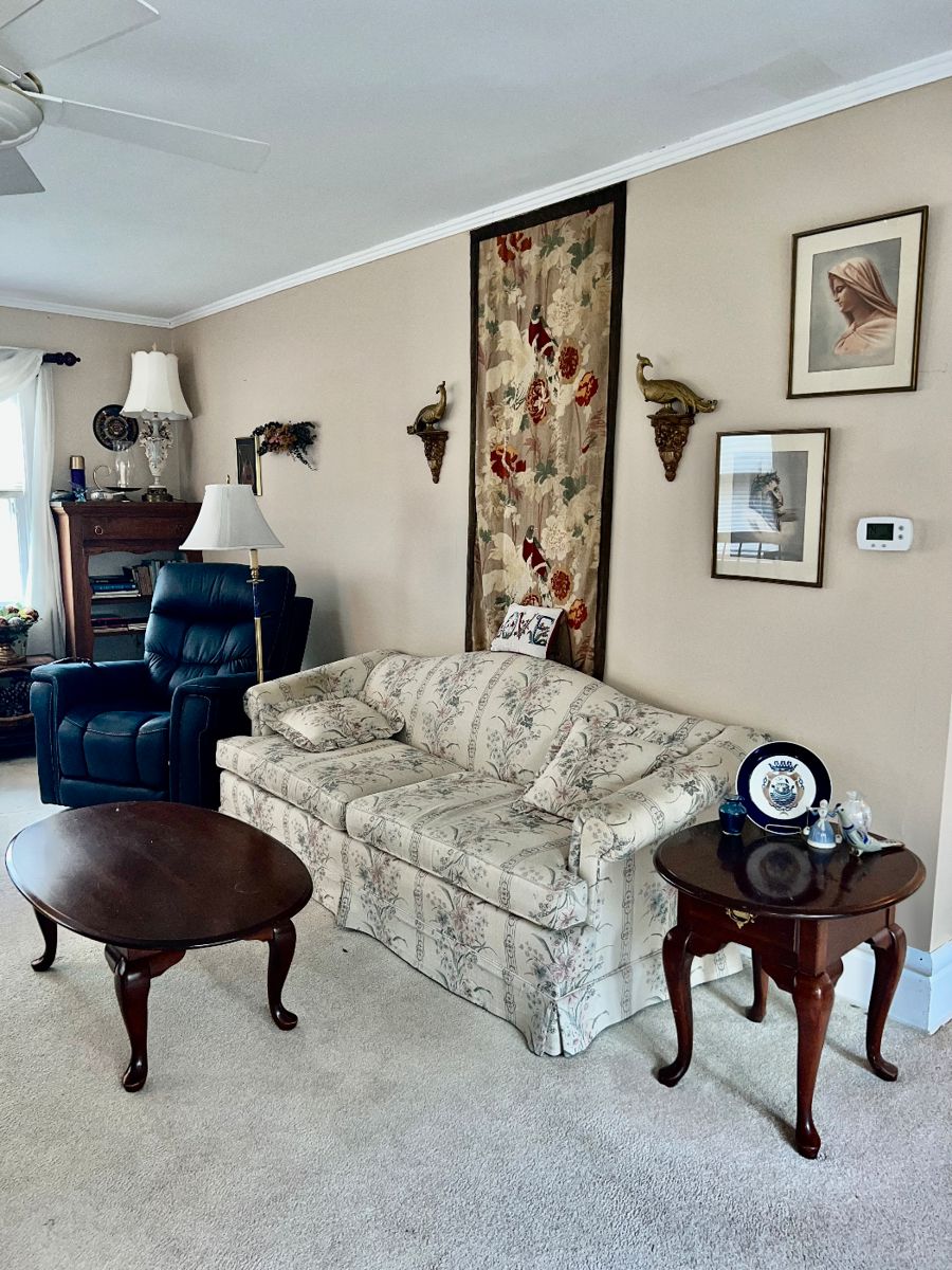 Adorable Grandview Estate Sale!!! in Columbus, OH starts on 9/29/2023