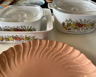 Assortment of Pyrex and Corningware pieces.