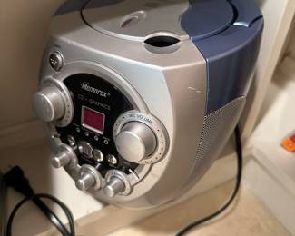 G23 - $10. Memorex CD player / radio