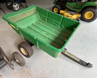G89 - $200 John Deere 7P garden cart