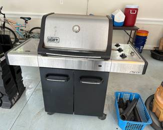G105 - $75. Weber Spirit 3 burner propane gas grill 
