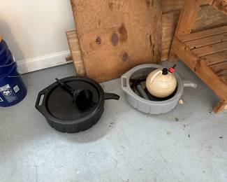 G113 - $5 each oil pans