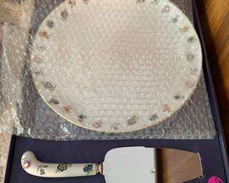 G74 - $20 cake plate & server