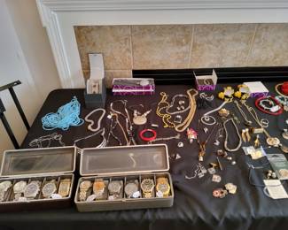 Men's Watches , Costume Jewelry, Golf Memorabilia 