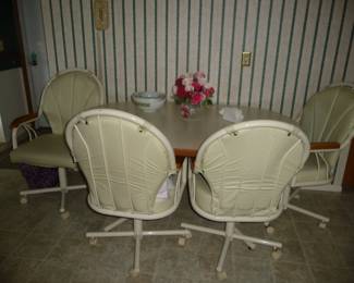 dinette  set