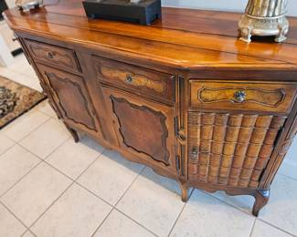 Console cabinet