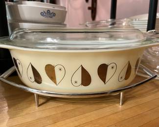 pyrex hearts pattern